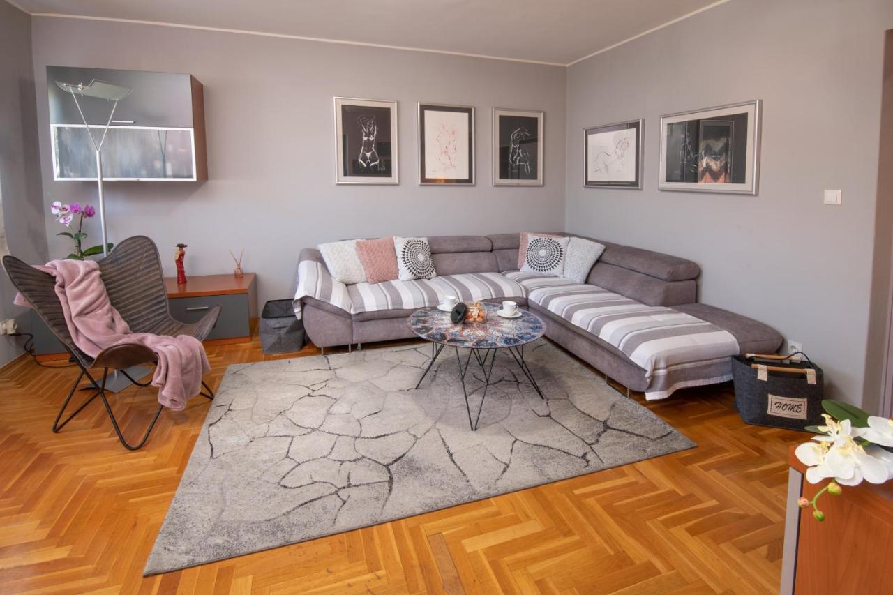 Apartman Point Pula Luaran gambar