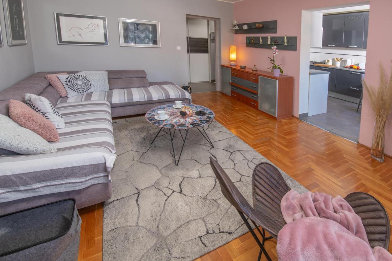 Apartman Point Pula Luaran gambar